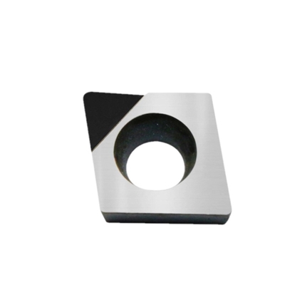Inserti di tornitura PCD ultra-duri con rivestimento per la lavorazione di precisione